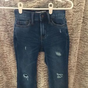 Abercrombie Kids Slim 7/8 destroy wash skinny jeans.